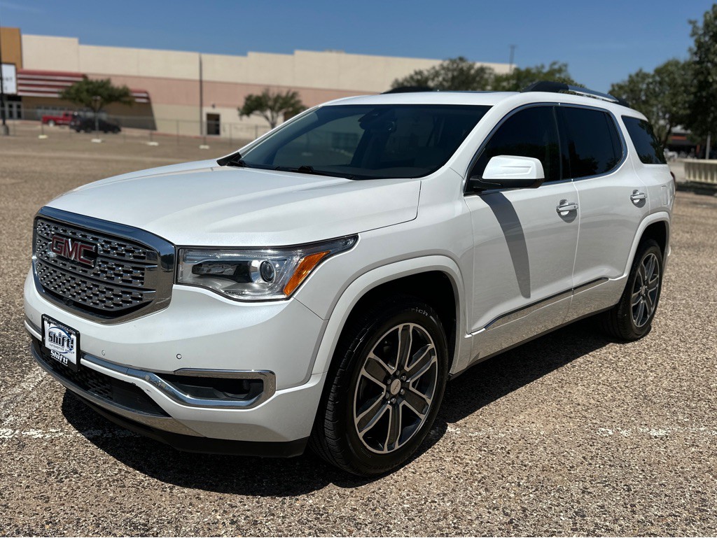 2018 GMC Acadia Image 1