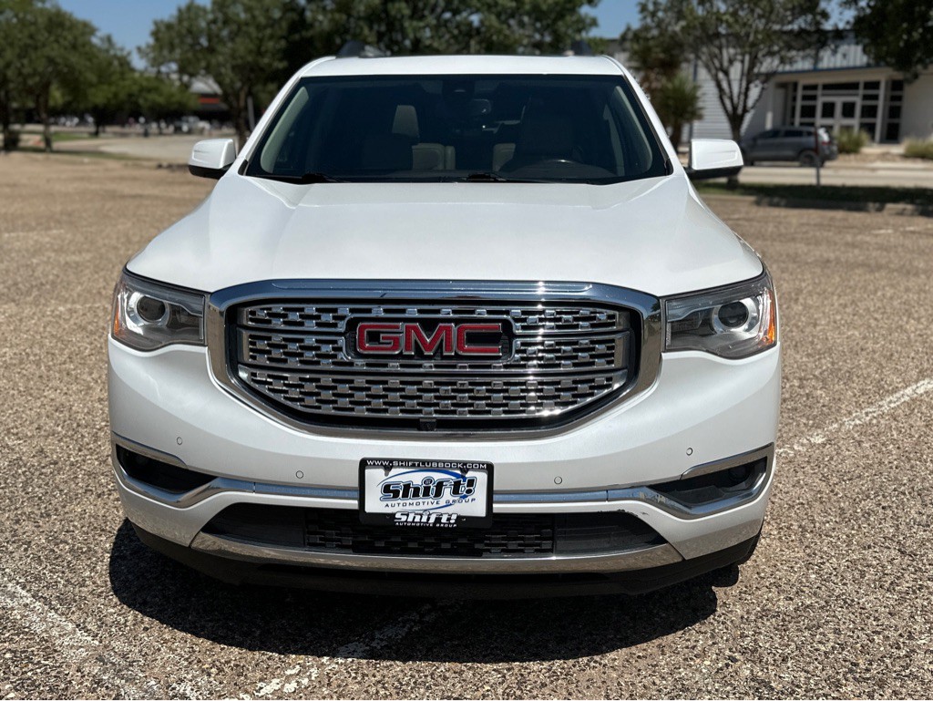 2018 GMC Acadia Image 2
