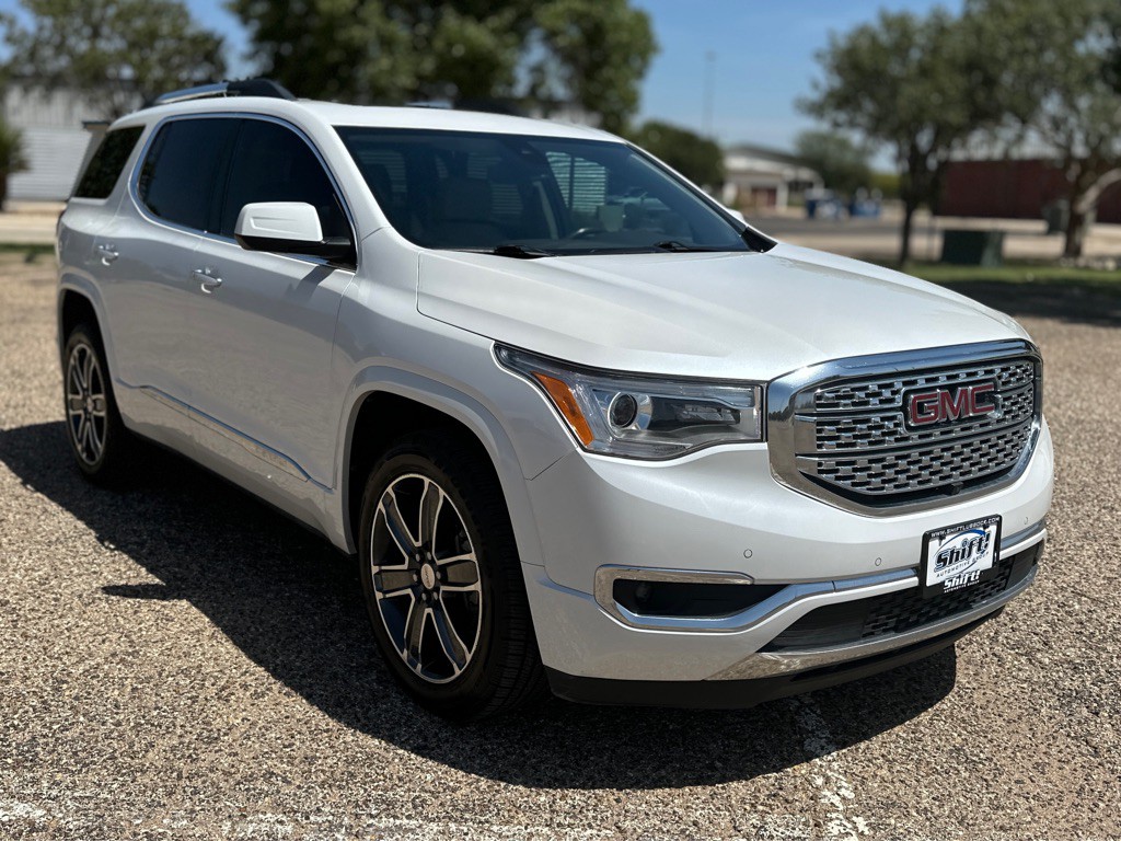 2018 GMC Acadia Image 3