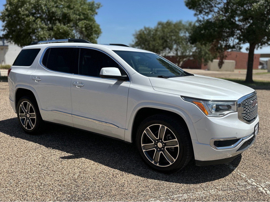 2018 GMC Acadia Image 4