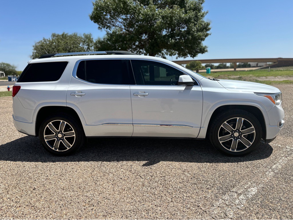 2018 GMC Acadia Image 5