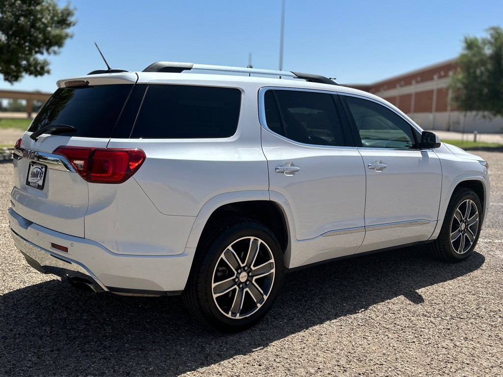 2018 GMC Acadia Image 6