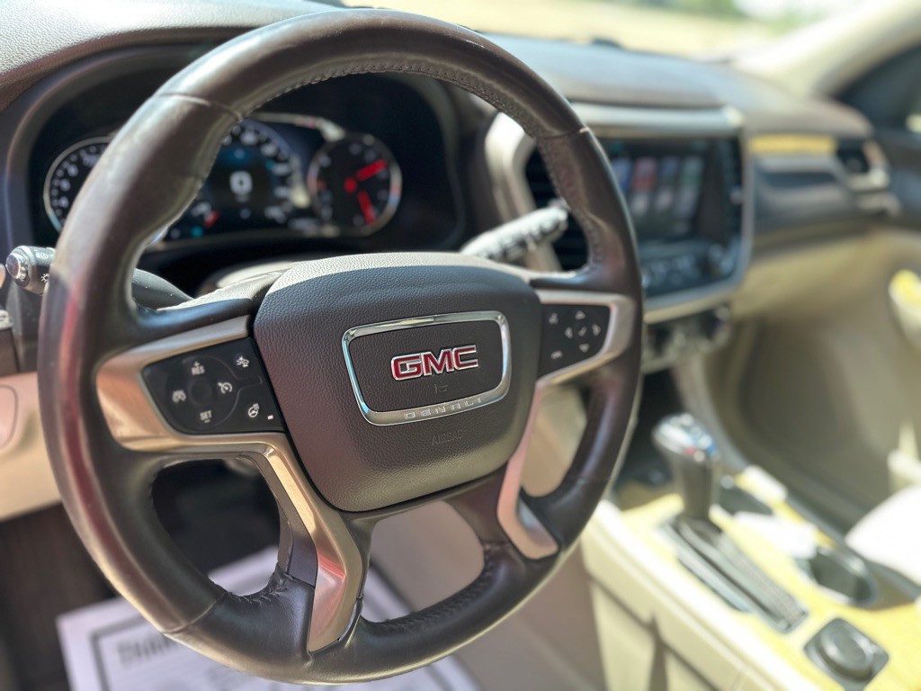 2018 GMC Acadia Image 17
