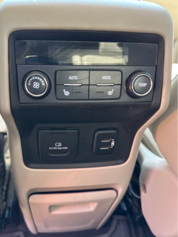 2018 GMC Acadia Image 28