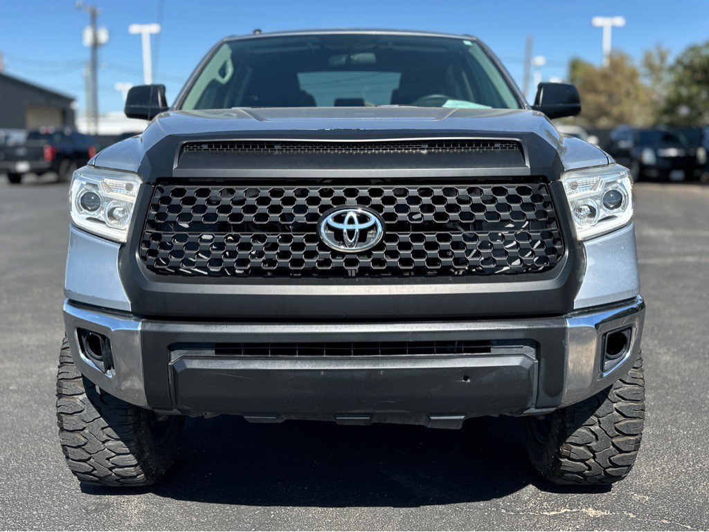 2017 Toyota Tundra Image 2