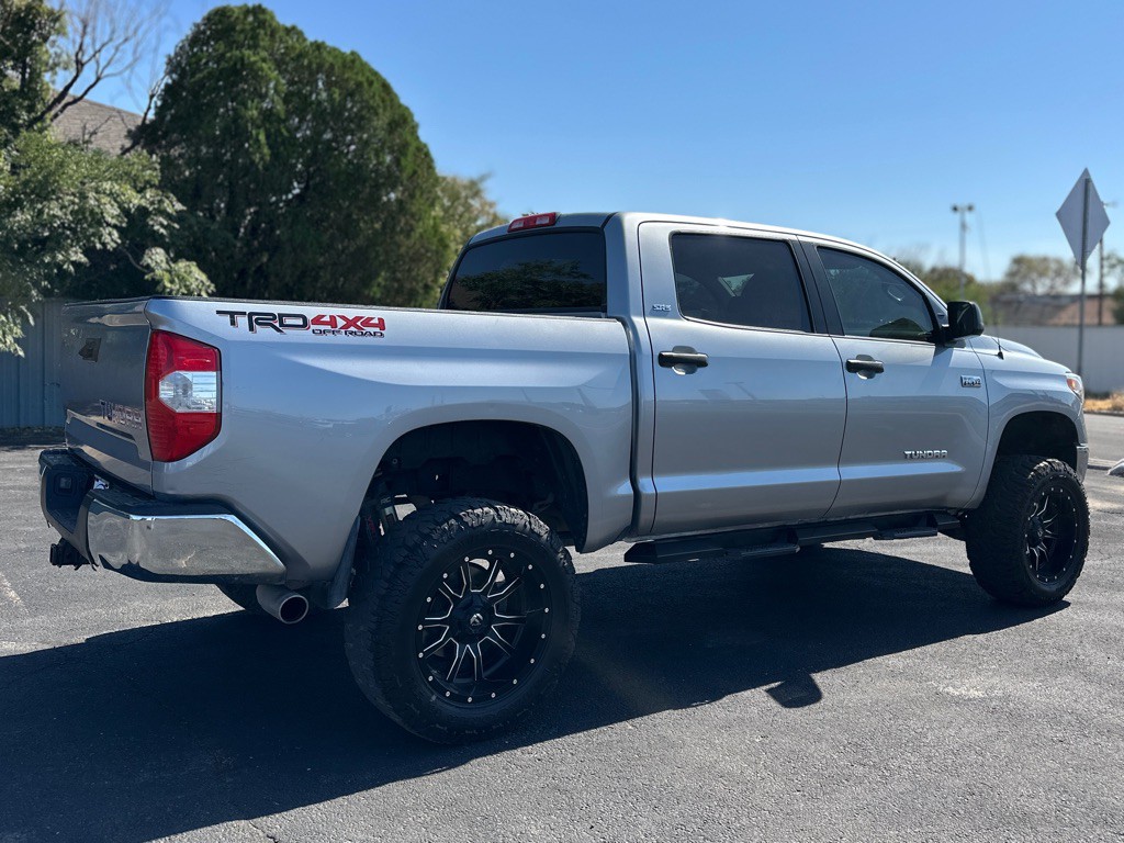 2017 Toyota Tundra Image 6
