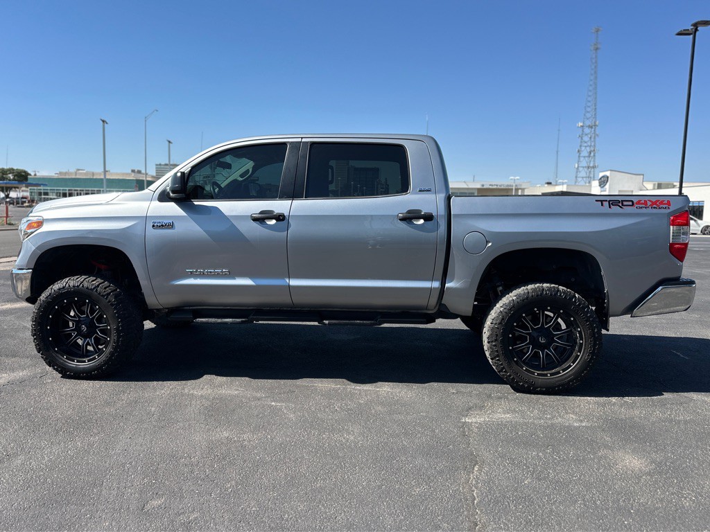 2017 Toyota Tundra Image 13