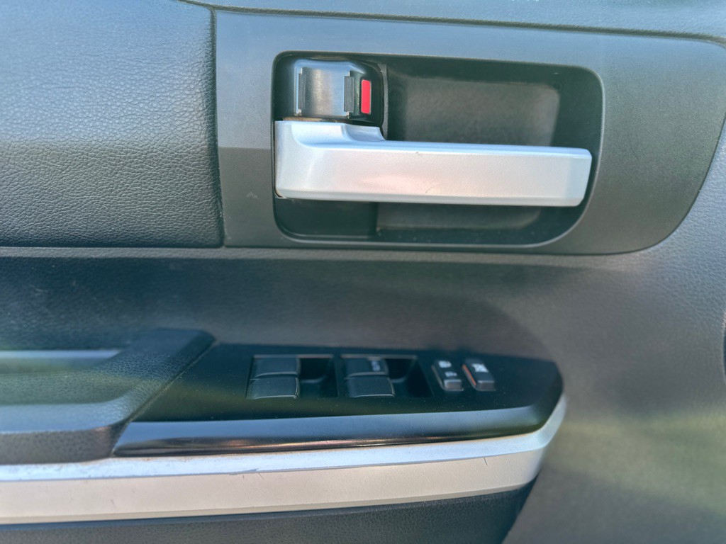 2017 Toyota Tundra Image 19