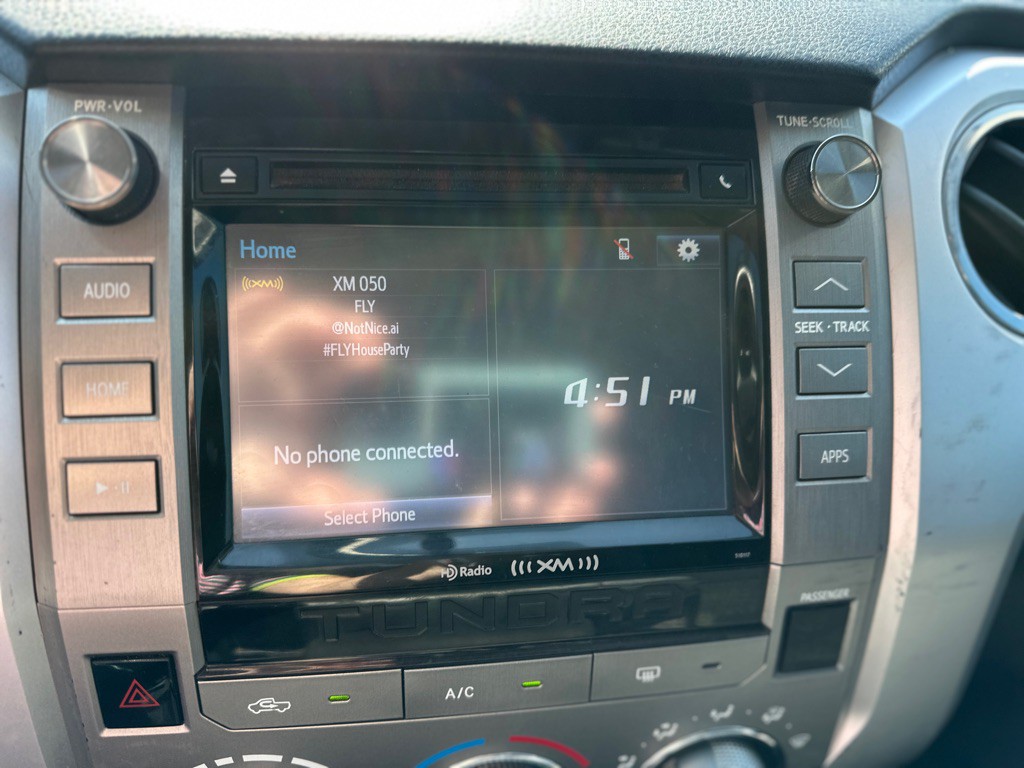 2017 Toyota Tundra Image 25