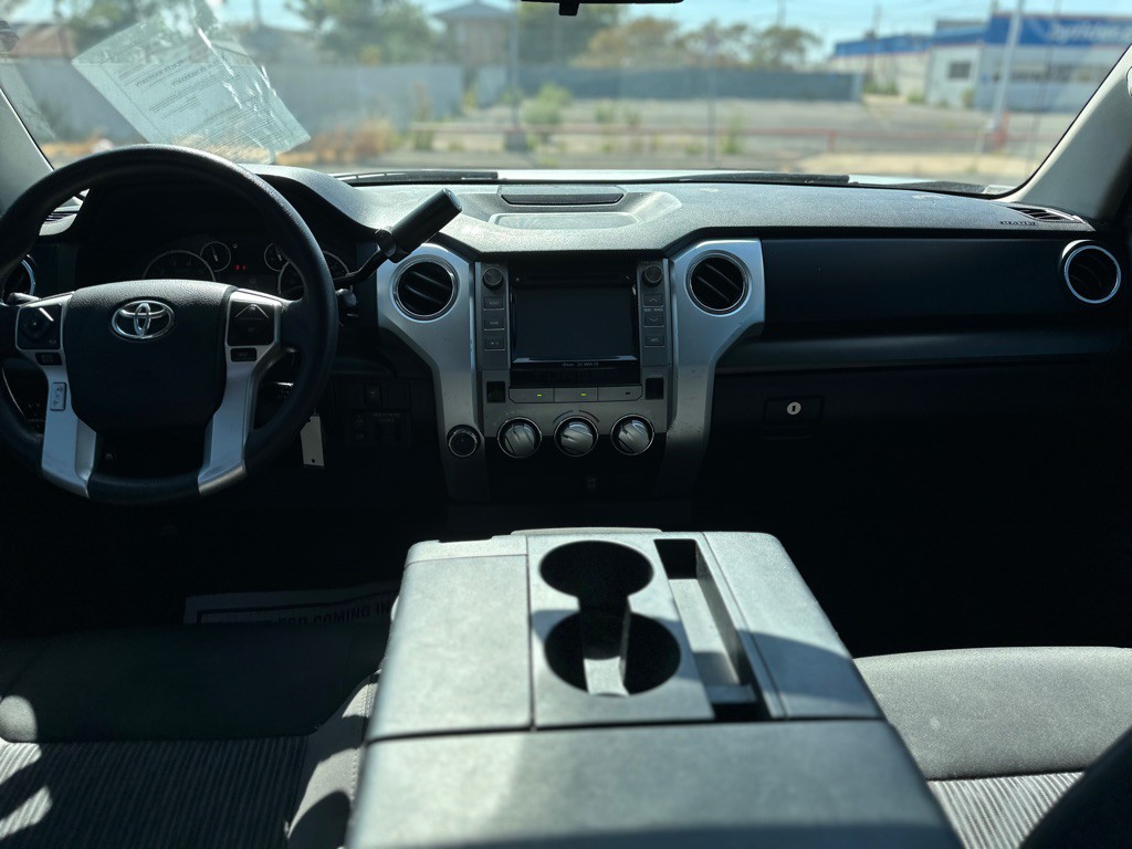 2017 Toyota Tundra Image 33