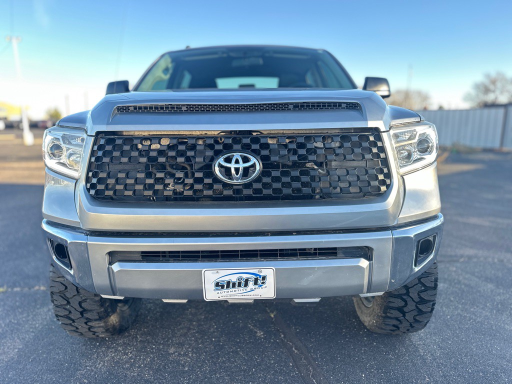 2017 Toyota Tundra Image 2
