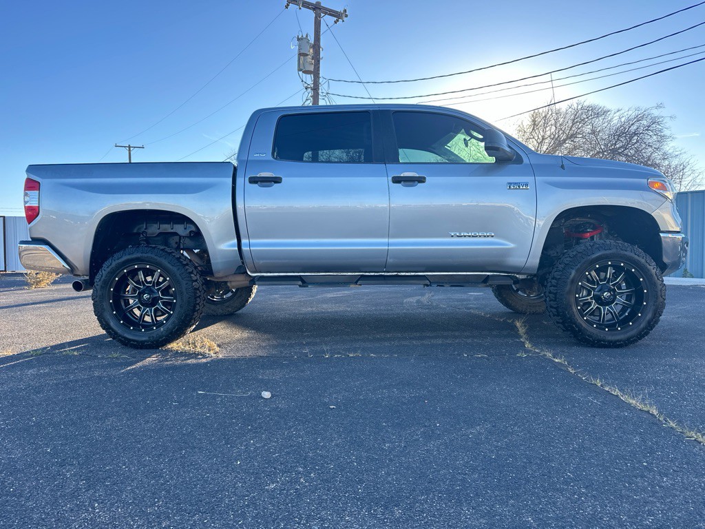2017 Toyota Tundra Image 7