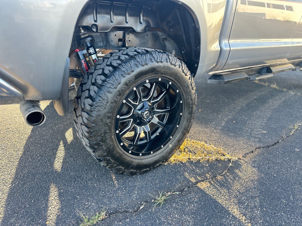 2017 Toyota Tundra Image 9