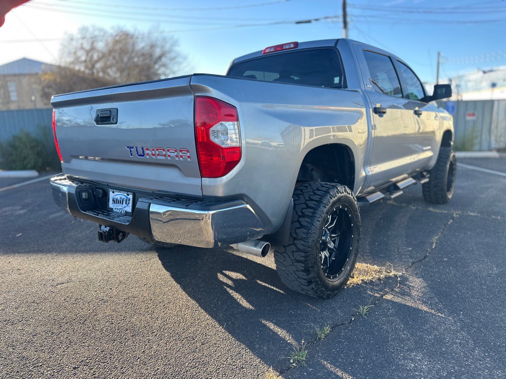 2017 Toyota Tundra Image 10