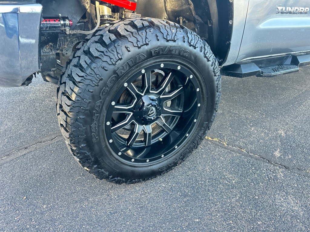 2017 Toyota Tundra Image 21