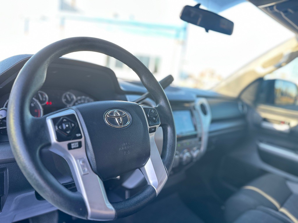 2017 Toyota Tundra Image 27