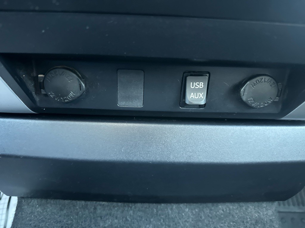 2017 Toyota Tundra Image 32