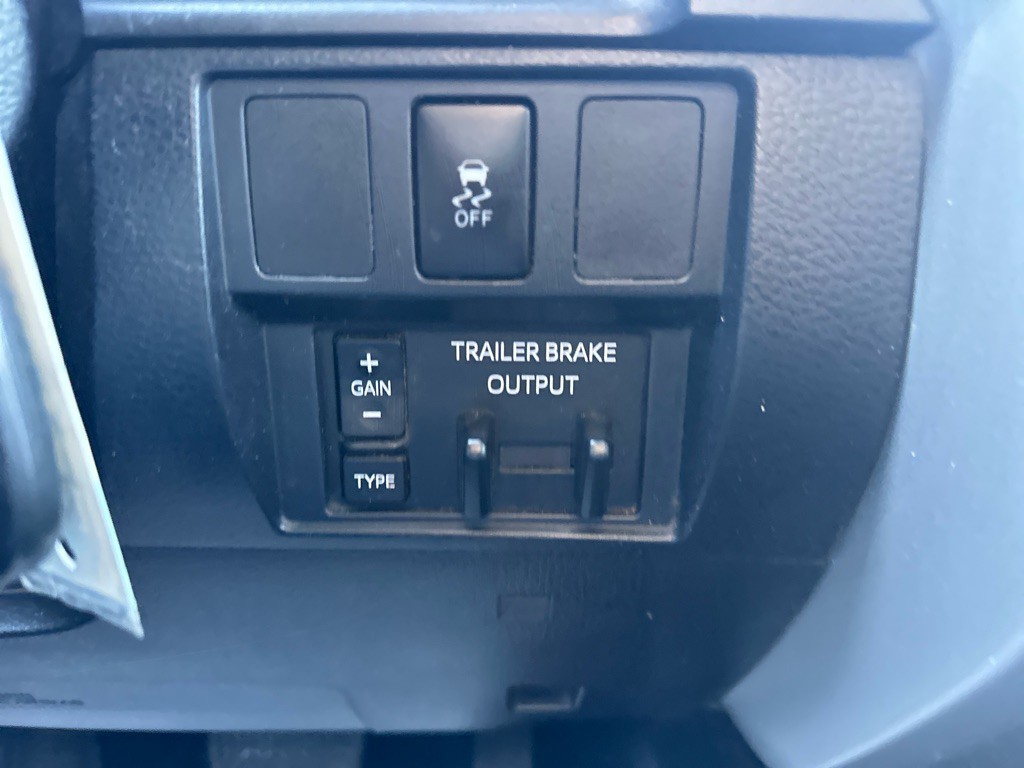 2017 Toyota Tundra Image 33