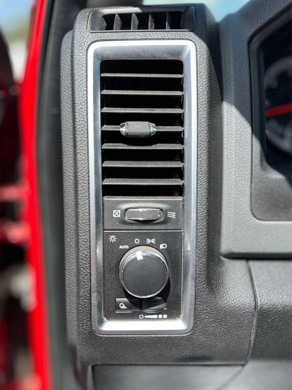 2017 RAM 1500 Image 16