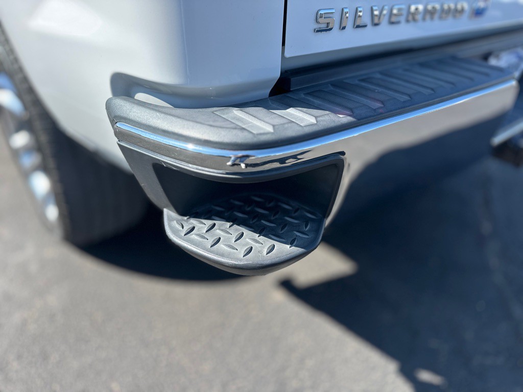 2018 Chevrolet Silverado 1500 Image 13