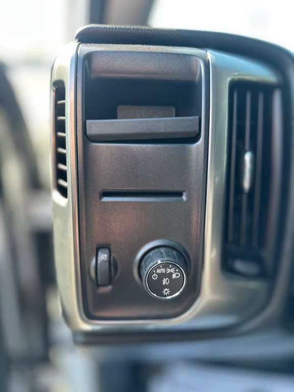 2018 Chevrolet Silverado 1500 Image 18