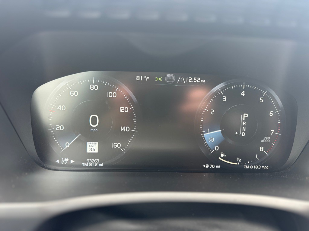 2019 Volvo XC90 Image 17