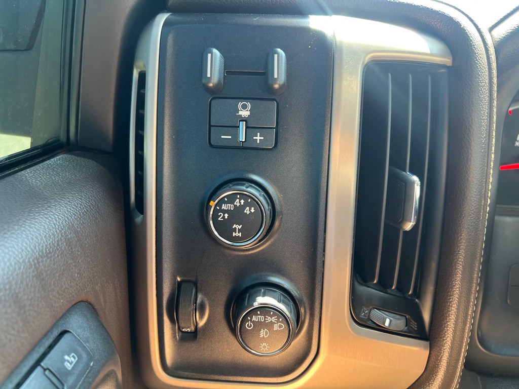 2015 GMC Sierra Image 19