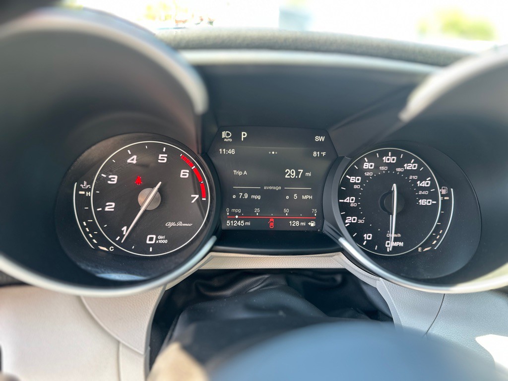 2018 Alfa Romeo Giulia Image 23