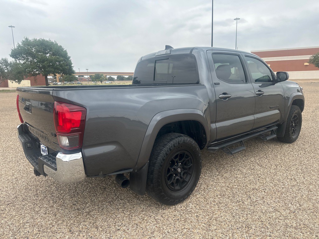 2021 Toyota Tacoma Image 10