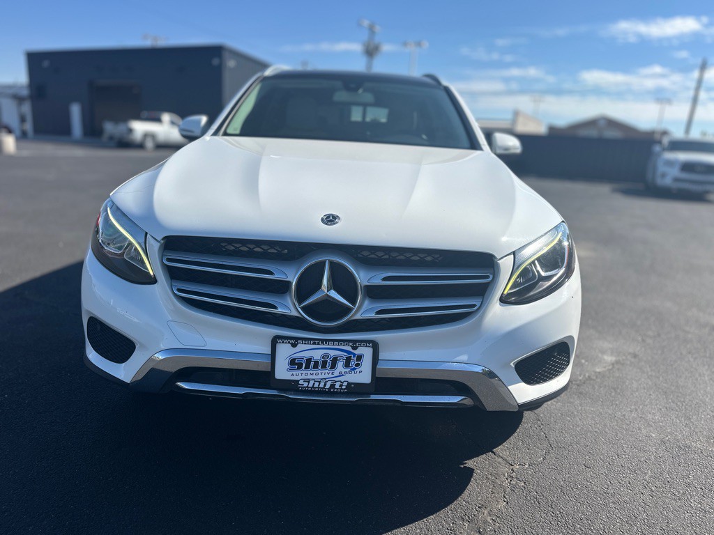 2018 Mercedes-Benz GLC-Class Image 2