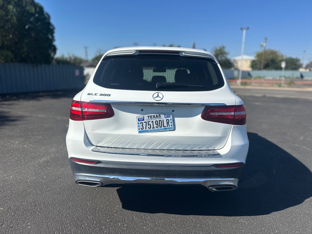 2018 Mercedes-Benz GLC-Class Image 8