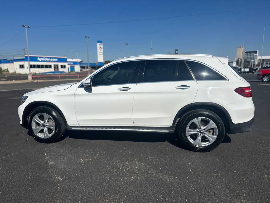 2018 Mercedes-Benz GLC-Class Image 11