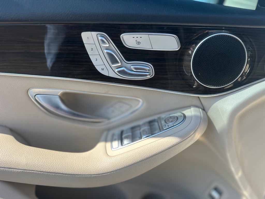 2018 Mercedes-Benz GLC-Class Image 15