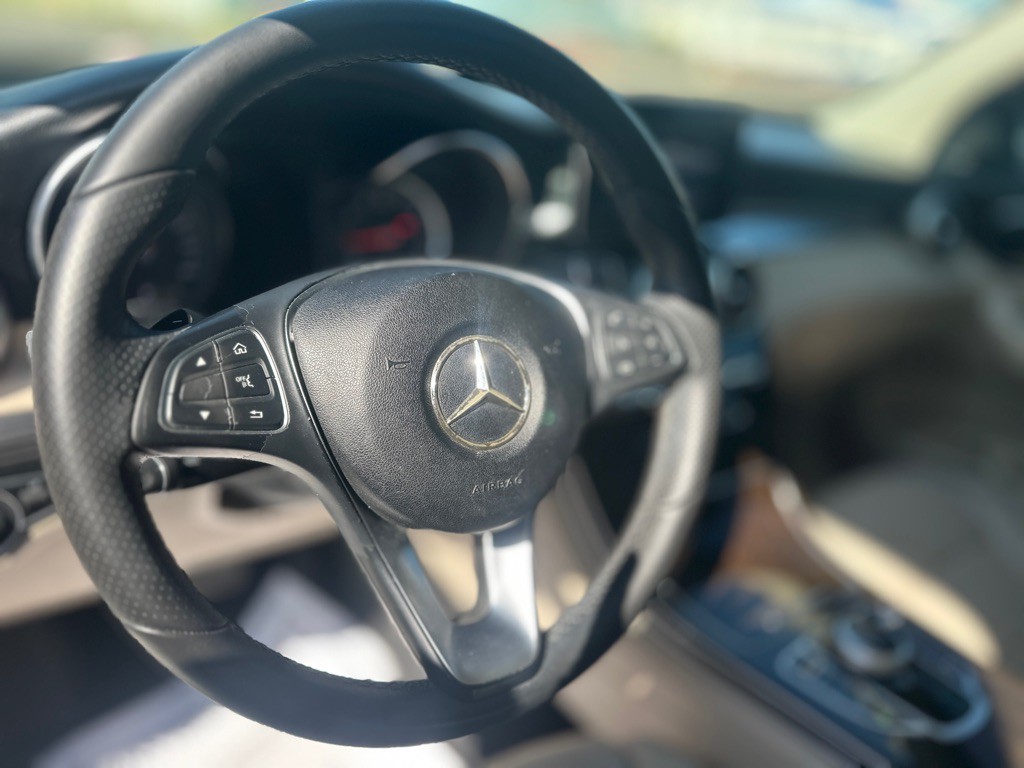 2018 Mercedes-Benz GLC-Class Image 18
