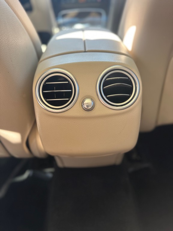 2018 Mercedes-Benz GLC-Class Image 28