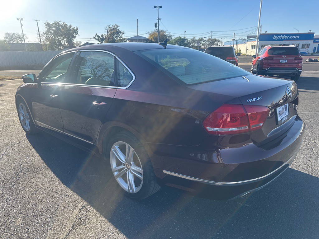 2013 Volkswagen Passat Image 7
