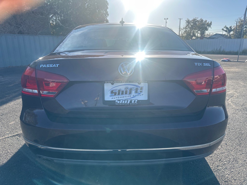 2013 Volkswagen Passat Image 8