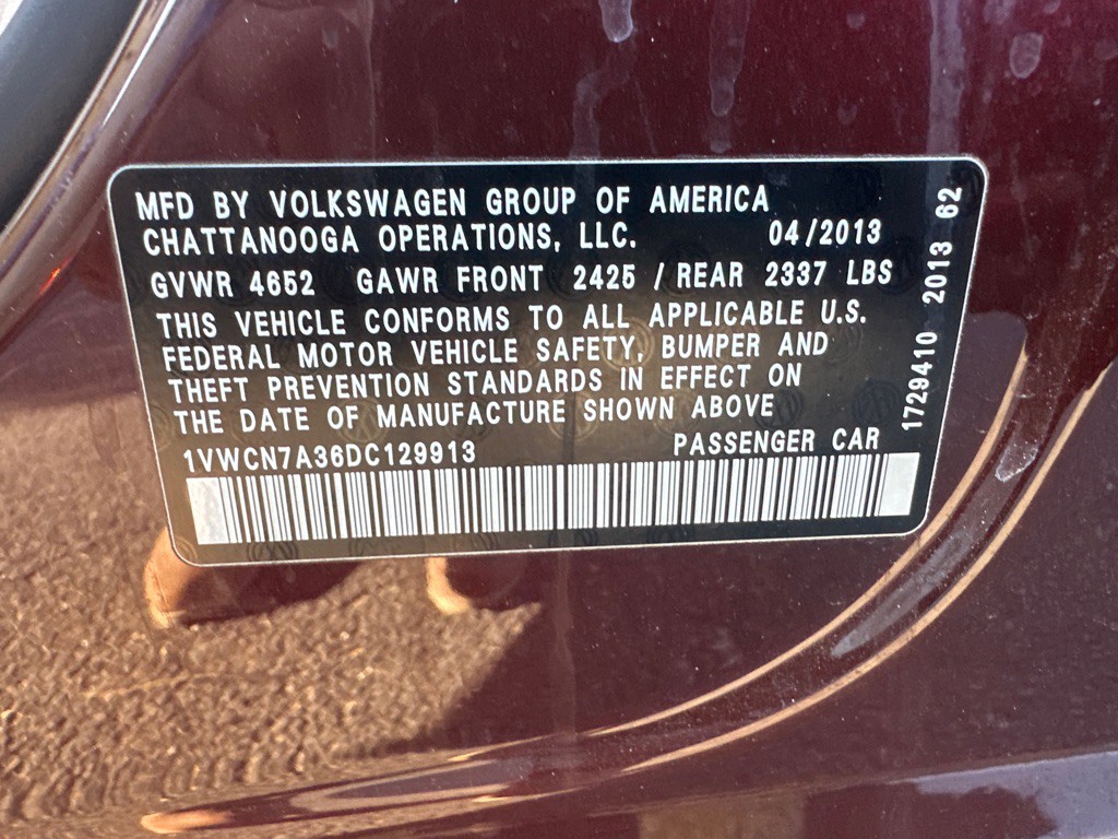 2013 Volkswagen Passat Image 25