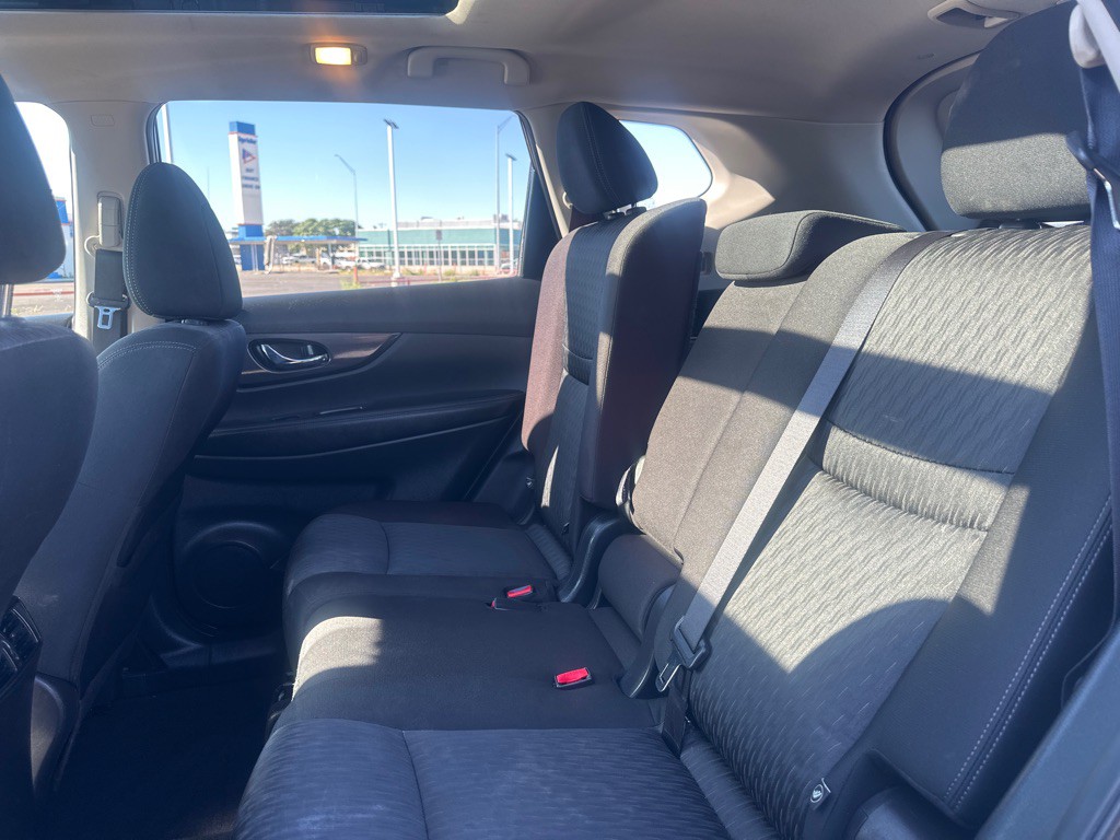 2020 Nissan Rogue Image 15