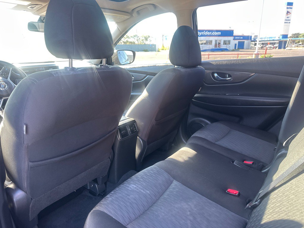 2020 Nissan Rogue Image 17