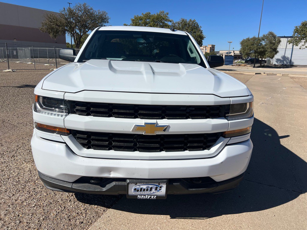 2018 Chevrolet Silverado 1500 Image 2