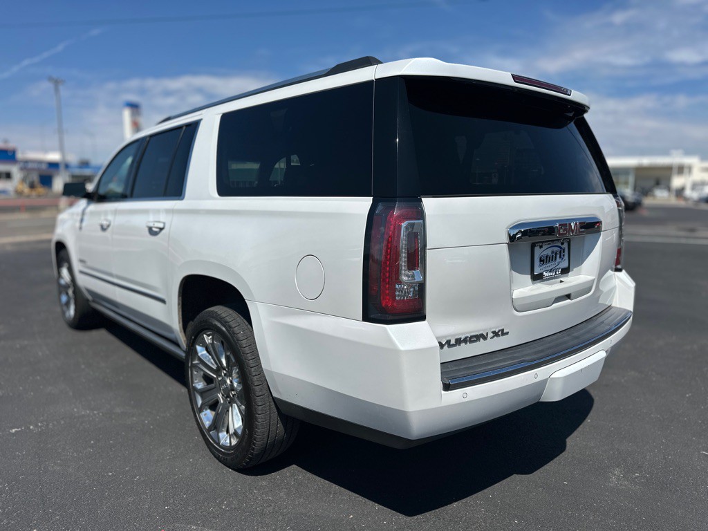 2016 GMC Yukon Image 9