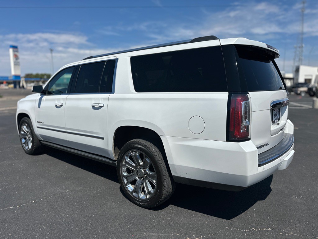 2016 GMC Yukon Image 10