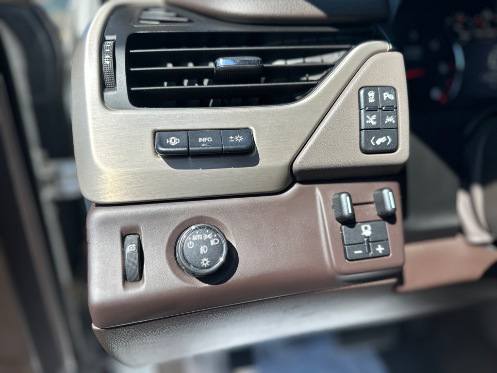 2016 GMC Yukon Image 18