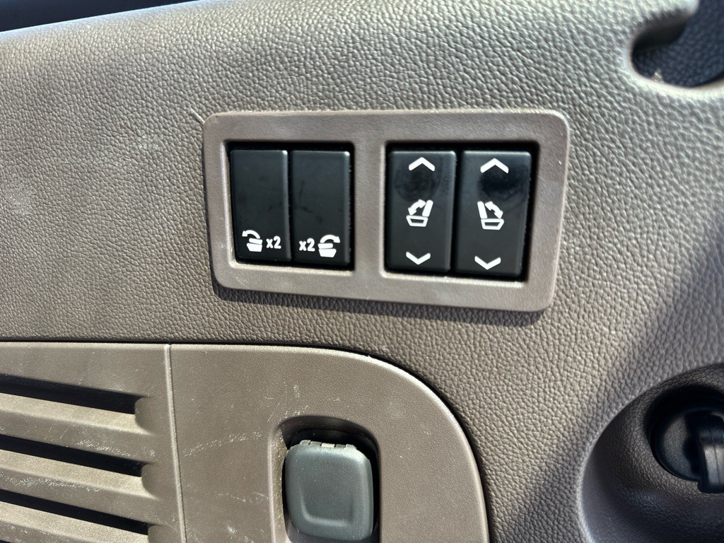 2016 GMC Yukon Image 40