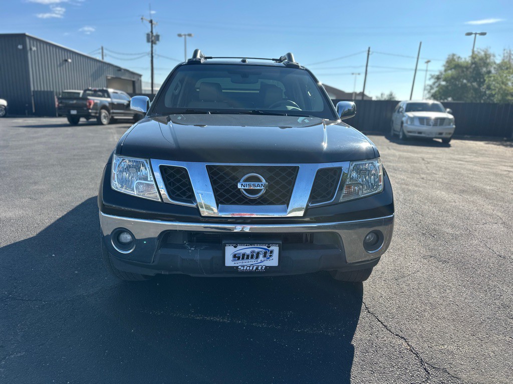 2012 Nissan Frontier Image 2