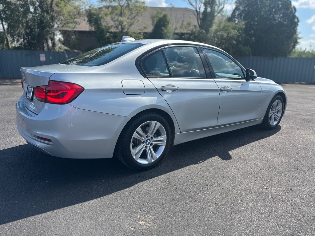 2016 BMW 3 Series Image 6
