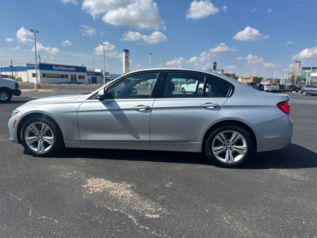 2016 BMW 3 Series Image 11