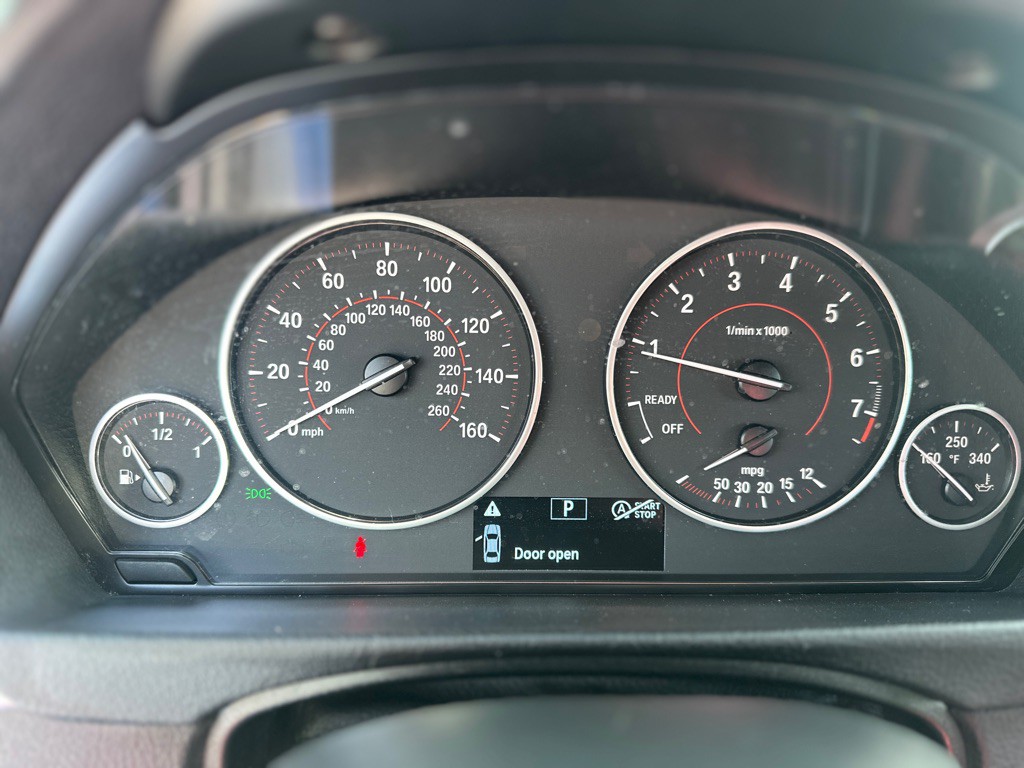 2016 BMW 3 Series Image 17