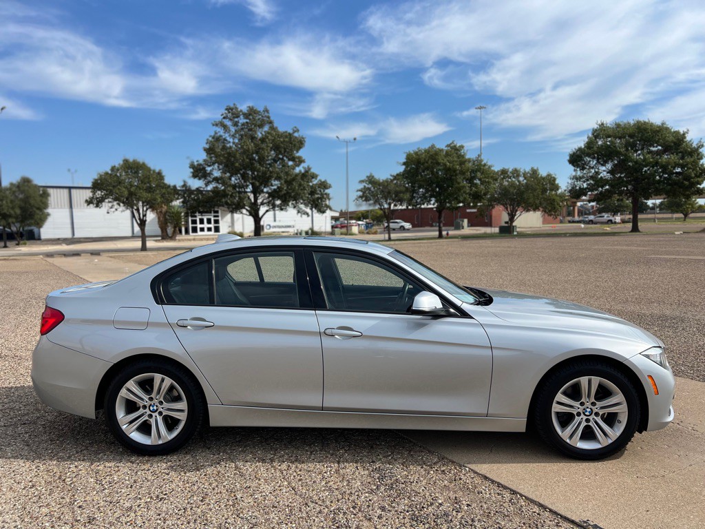 2016 BMW 3 Series Image 36